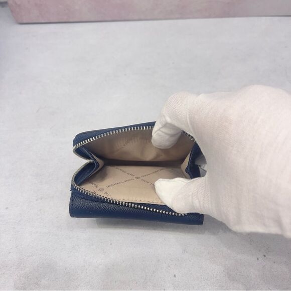 Michael Kors Trifold Wallet Navy - Picture 4 of 8